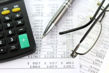 4 Reasons Why An Accountant Should Handle Business Finances