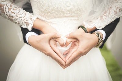 10 Ways to Keep Your Budget in Check When Planning Your Wedding