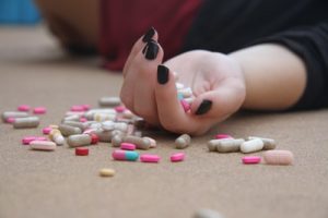 rehab pills od hand
