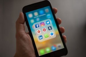 tracking phone social media