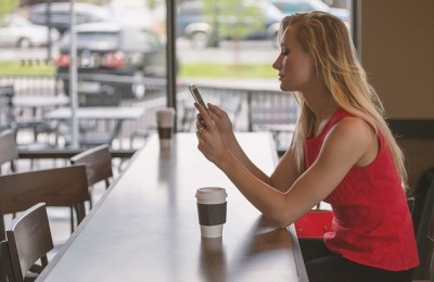 “Smart” Marketing: 4 Ways To Market To A Customer Through Their Phone
