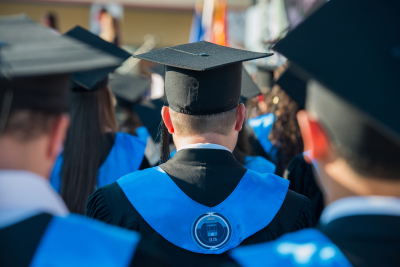 4 Reasons to Invest in Getting an MBA Degree