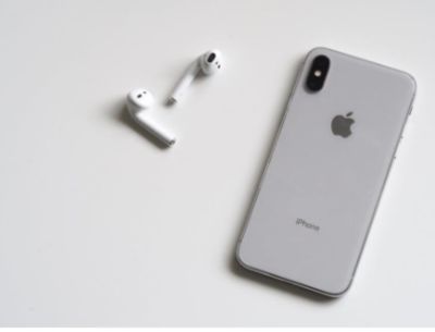Airpods 1 Vs. Airpods 2: Is There a Difference?