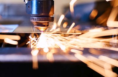 When to Use Laser vs. Water Jet Cutting Technology