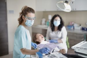 Why You Should Visit a Dental Hygienist