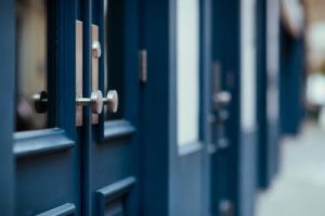 5 Things to Consider When Looking for a Door Security Bar