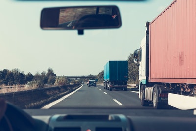 Why Should You Hire a Lawyer after a Semi-Truck Accident?