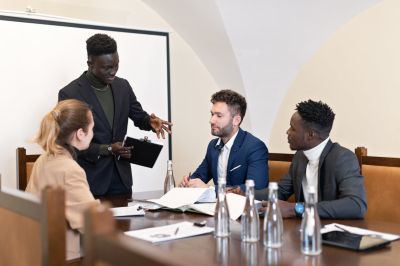 Skills to Enhance Leadership and Management: 4 Tips for Beginners