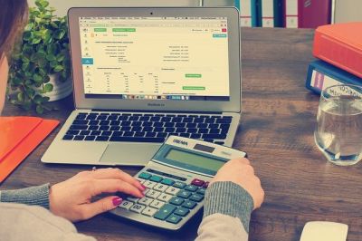 6 Tips on How to Manage Your Business Finances Efficiently