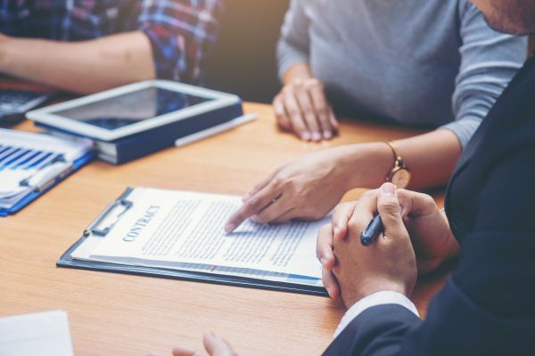 5 Things To Know About Commercial Contracts